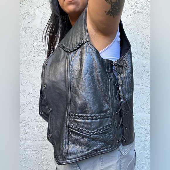 Biker's Leather Stuff Black Leather Vest - Picture 10 of 11